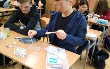 Lekcja chemii 5