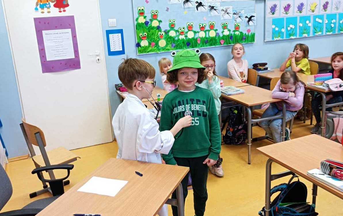 Zdjęcie do Klasa 1a w żabim nastroju