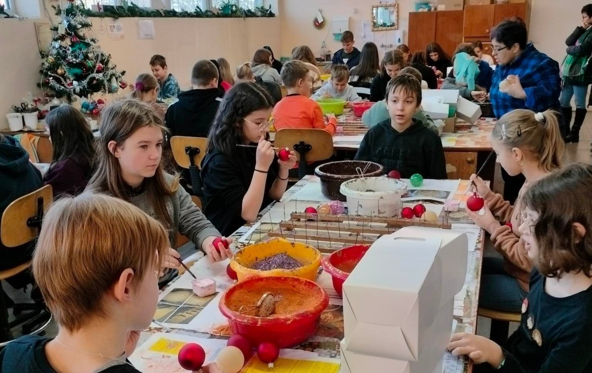 Zdjęcie do Wycieczka do fabryki bombek